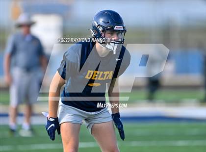 Thumbnail 2 in Delta vs Jay County (Scrimmage) photogallery.
