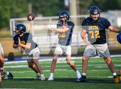Thumbnail 3 in Delta vs Jay County (Scrimmage) photogallery.