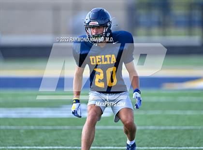 Thumbnail 3 in Delta vs Jay County (Scrimmage) photogallery.