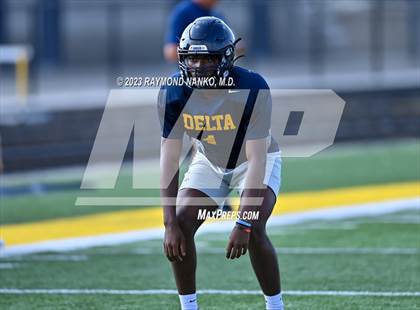 Thumbnail 3 in Delta vs Jay County (Scrimmage) photogallery.