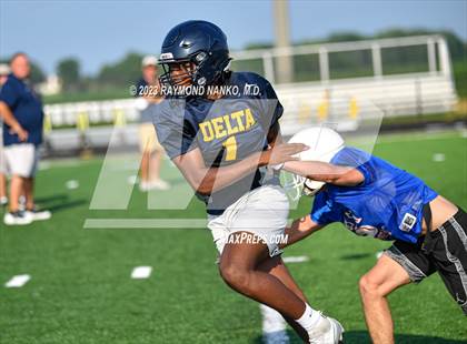 Thumbnail 2 in Delta vs Jay County (Scrimmage) photogallery.