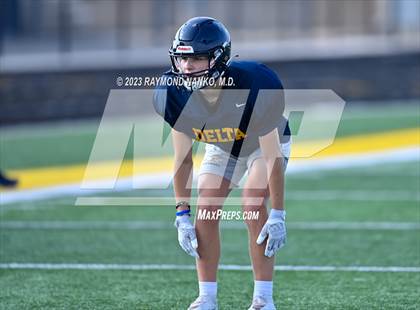 Thumbnail 2 in Delta vs Jay County (Scrimmage) photogallery.