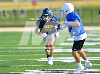 Thumbnail 2 in Delta vs Jay County (Scrimmage) photogallery.