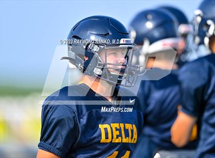 Thumbnail 2 in Delta vs Jay County (Scrimmage) photogallery.