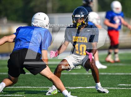 Thumbnail 3 in Delta vs Jay County (Scrimmage) photogallery.