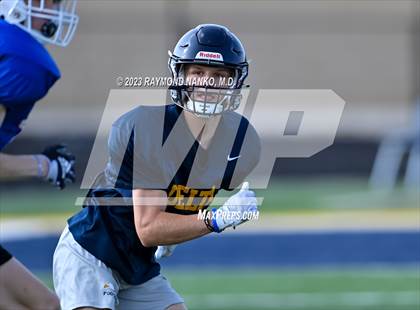 Thumbnail 3 in Delta vs Jay County (Scrimmage) photogallery.
