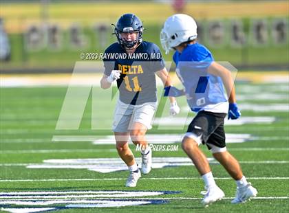 Thumbnail 1 in Delta vs Jay County (Scrimmage) photogallery.