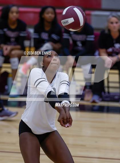 Thumbnail 3 in Blessed Trinity @ Union Grove (GHSA 4A Quarterfinal) photogallery.