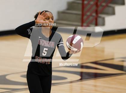Thumbnail 3 in Blessed Trinity @ Union Grove (GHSA 4A Quarterfinal) photogallery.