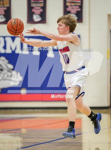 Thumbnail 3 in McDermitt vs Carlin (NIAA 1A East Quarterfinal) photogallery.