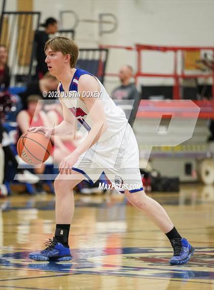 Thumbnail 3 in McDermitt vs Carlin (NIAA 1A East Quarterfinal) photogallery.
