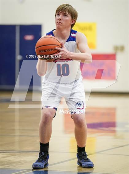 Thumbnail 2 in McDermitt vs Carlin (NIAA 1A East Quarterfinal) photogallery.