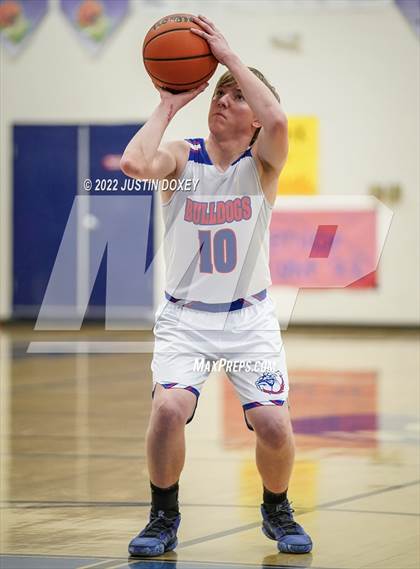 Thumbnail 3 in McDermitt vs Carlin (NIAA 1A East Quarterfinal) photogallery.