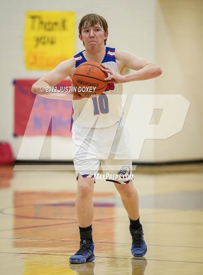 Thumbnail 2 in McDermitt vs Carlin (NIAA 1A East Quarterfinal) photogallery.