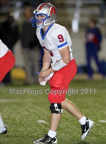 Thumbnail 3 in Stony Point vs. Westlake (5A Region 2 Bi-District Playoffs) photogallery.