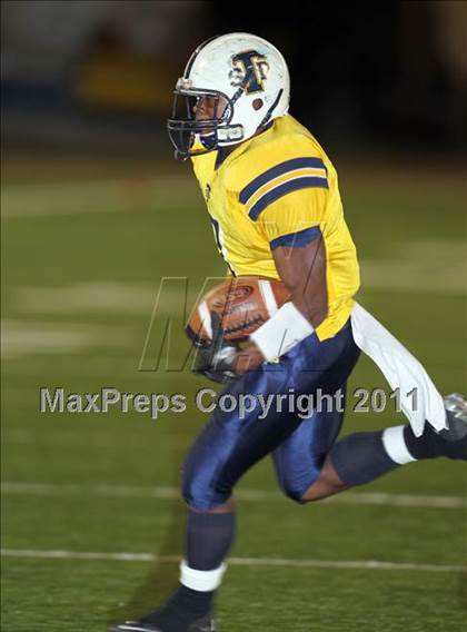 Thumbnail 1 in Stony Point vs. Westlake (5A Region 2 Bi-District Playoffs) photogallery.