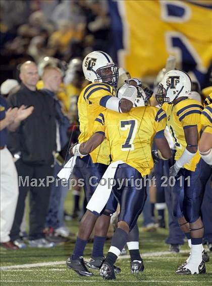 Thumbnail 3 in Stony Point vs. Westlake (5A Region 2 Bi-District Playoffs) photogallery.