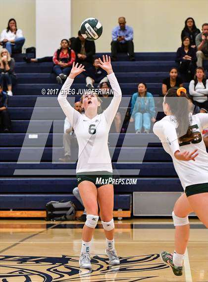 Thumbnail 3 in Burlingame vs. Sacred Heart Cathedral Preparatory photogallery.