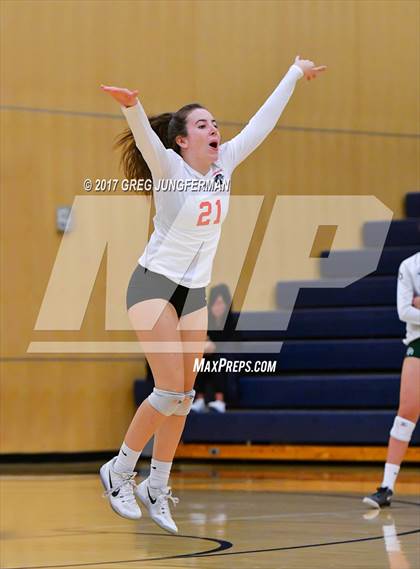 Thumbnail 3 in Burlingame vs. Sacred Heart Cathedral Preparatory photogallery.
