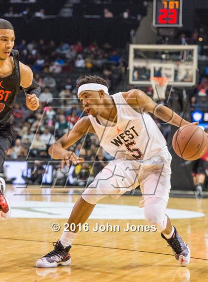 Thumbnail 2 in Jordan Brand Classic (National Game - Boys) photogallery.