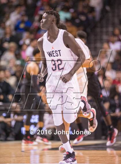 Thumbnail 2 in Jordan Brand Classic (National Game - Boys) photogallery.
