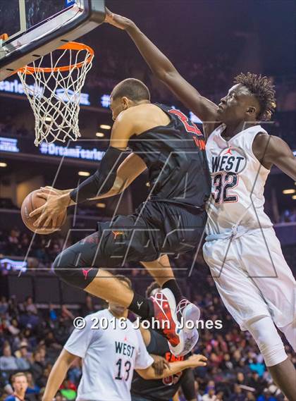 Thumbnail 2 in Jordan Brand Classic (National Game - Boys) photogallery.