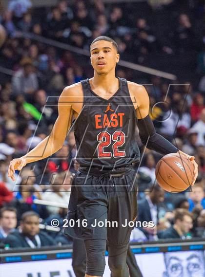 Thumbnail 2 in Jordan Brand Classic (National Game - Boys) photogallery.