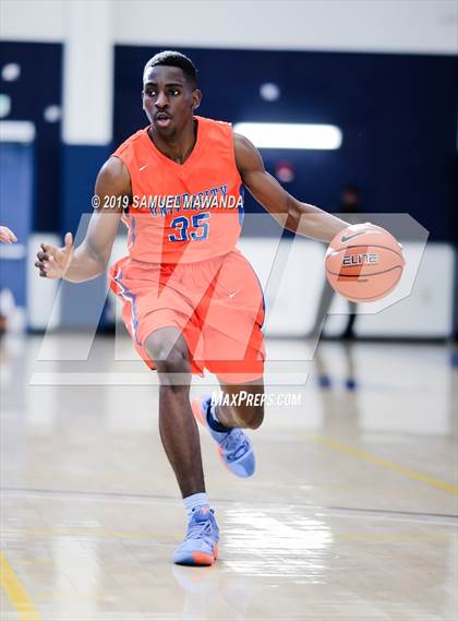 Thumbnail 2 in Granada Hills Charter vs University (CIF LACS D1 Final) photogallery.
