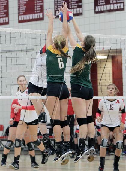 Thumbnail 3 in Seton-LaSalle vs Avonworth photogallery.