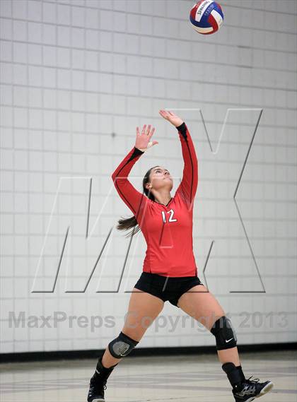 Thumbnail 1 in Seton-LaSalle vs Avonworth photogallery.