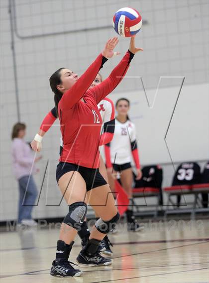 Thumbnail 2 in Seton-LaSalle vs Avonworth photogallery.