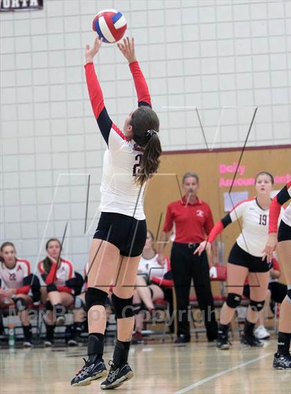 Thumbnail 3 in Seton-LaSalle vs Avonworth photogallery.