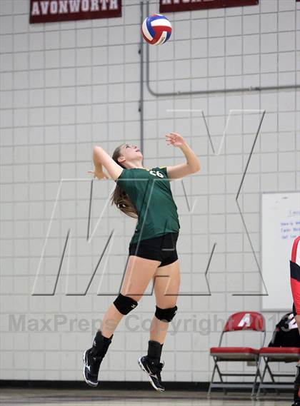 Thumbnail 2 in Seton-LaSalle vs Avonworth photogallery.