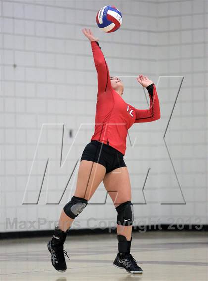 Thumbnail 3 in Seton-LaSalle vs Avonworth photogallery.