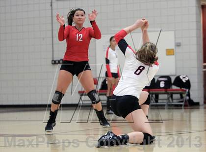 Thumbnail 3 in Seton-LaSalle vs Avonworth photogallery.