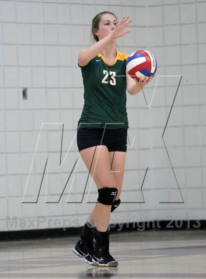 Thumbnail 3 in Seton-LaSalle vs Avonworth photogallery.