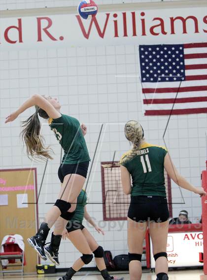 Thumbnail 2 in Seton-LaSalle vs Avonworth photogallery.