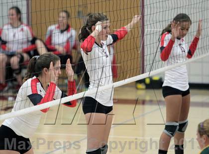 Thumbnail 2 in Seton-LaSalle vs Avonworth photogallery.