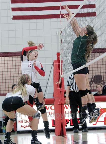 Thumbnail 1 in Seton-LaSalle vs Avonworth photogallery.