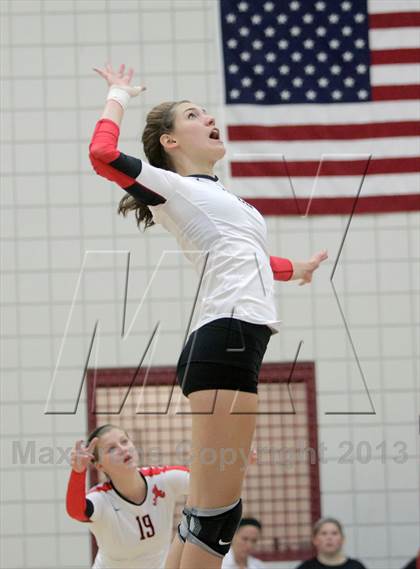 Thumbnail 3 in Seton-LaSalle vs Avonworth photogallery.