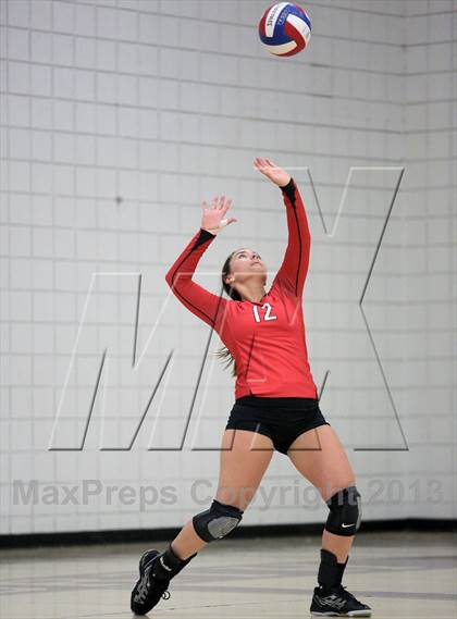 Thumbnail 2 in Seton-LaSalle vs Avonworth photogallery.