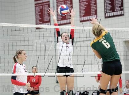 Thumbnail 2 in Seton-LaSalle vs Avonworth photogallery.
