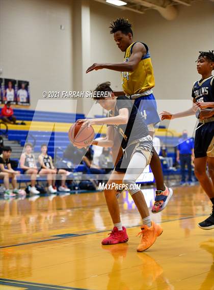 Thumbnail 1 in Klein Collins @ Klein (B Teams) photogallery.