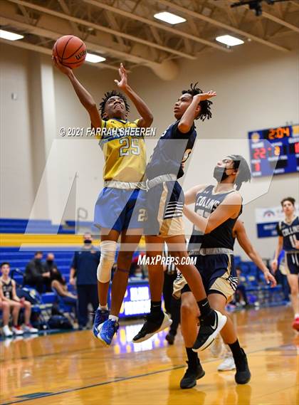 Thumbnail 2 in Klein Collins @ Klein (B Teams) photogallery.