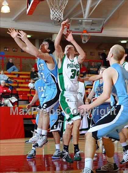 Thumbnail 2 in Derby vs. East photogallery.