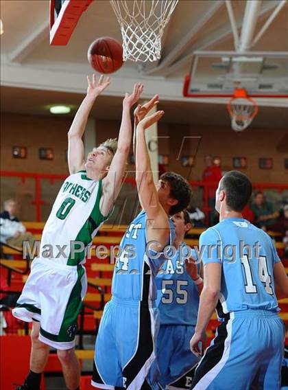 Thumbnail 3 in Derby vs. East photogallery.