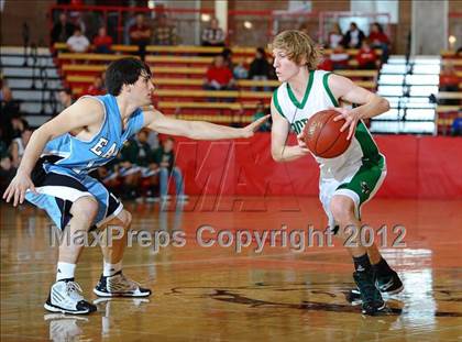 Thumbnail 3 in Derby vs. East photogallery.