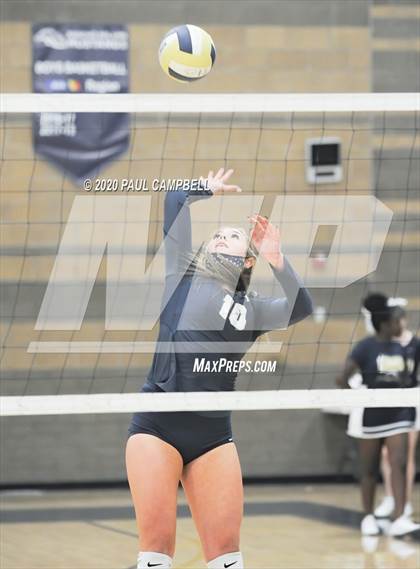 Thumbnail 3 in Veritas Prep @ Rancho Solano Prep photogallery.
