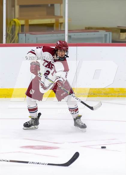 Thumbnail 3 in Taft School vs Tabor Academy (St. Paul's Thanksgiving Jamboree - Scrimmage) photogallery.