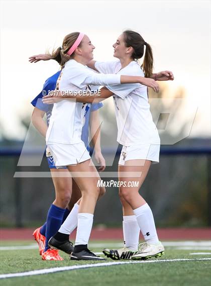 Thumbnail 1 in Webster Schroeder vs. Victor (Section 5 Class AA Semifinal) photogallery.